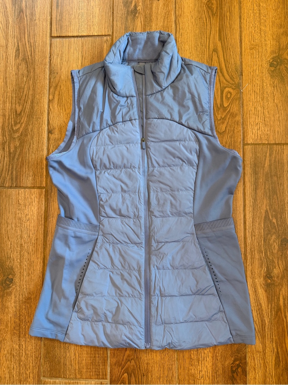 lululemon athletica Light Blue Quilted down Vest jacket / women’s size 8